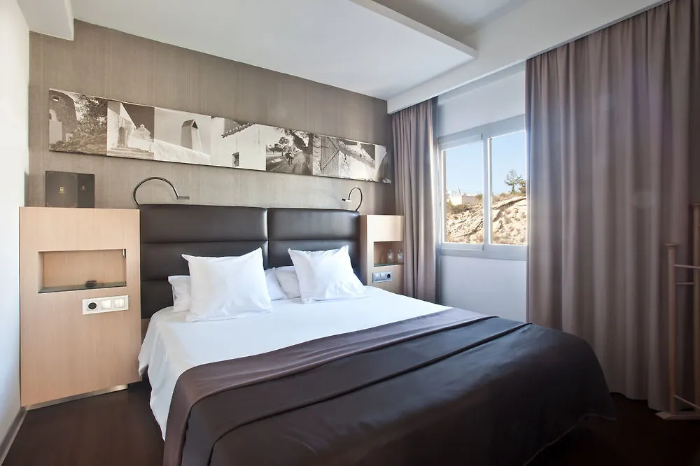 Отель Ocean Drive Ibiza Таламанка